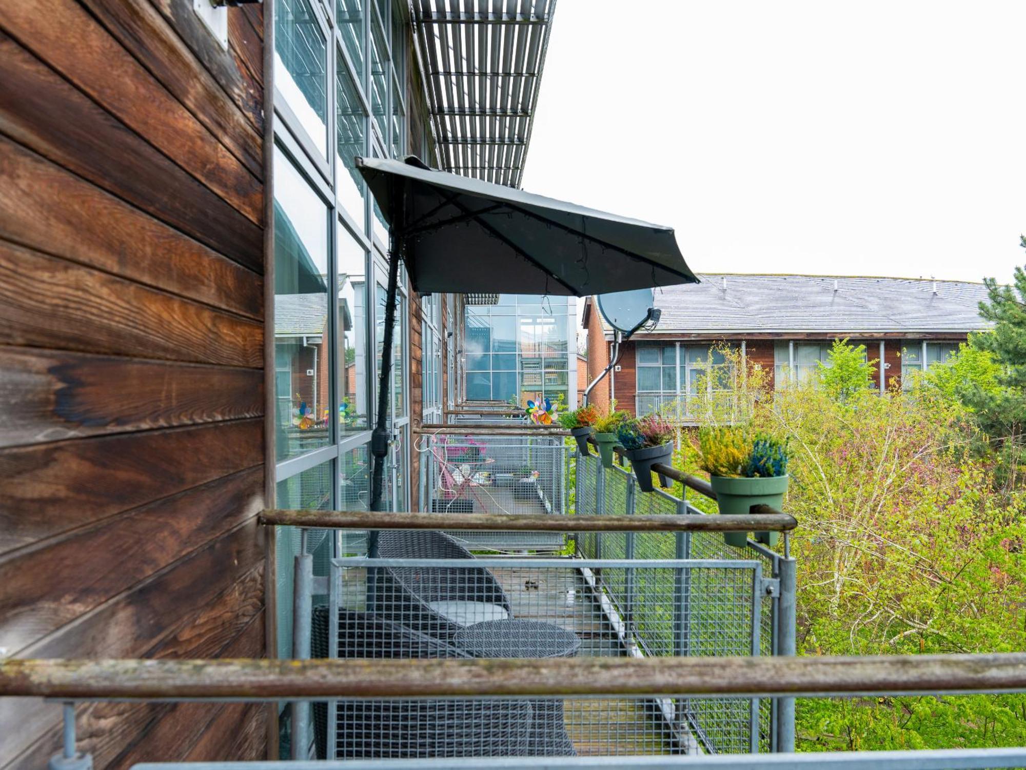 Luxury 2 Bed Apartment - Near Heathrow, Legoland, Windsor Slough Buitenkant foto